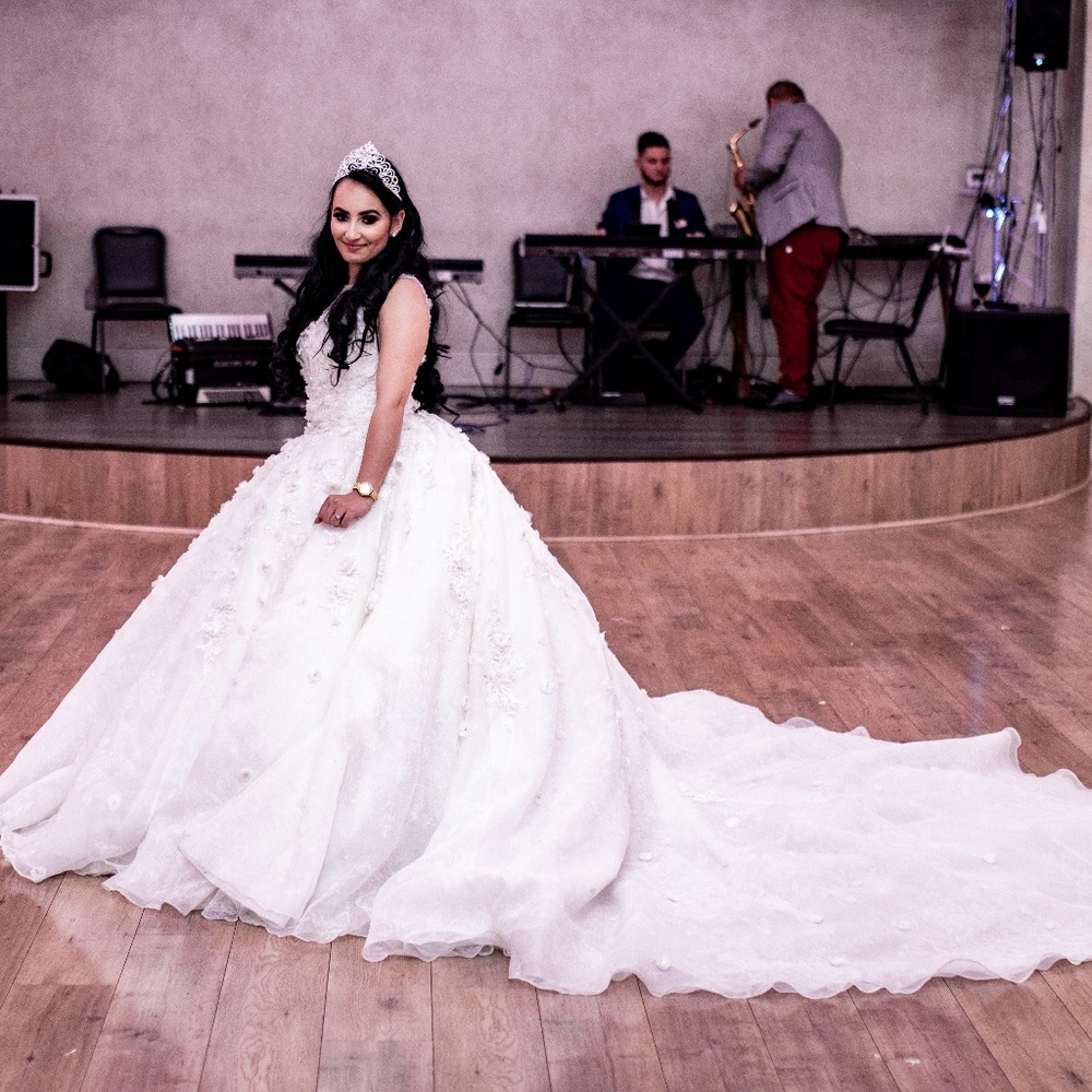 Wedding dress